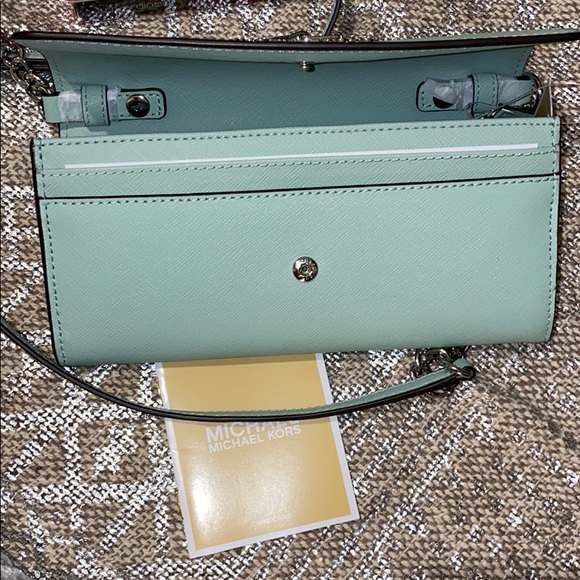 HP🎉NEW Michael Kors Saffiano Leather Wallet/Chain - Picture 16 of 16